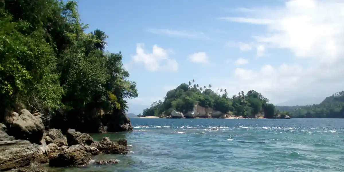 レンベ海峡