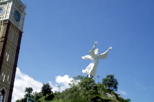 マナドを知るキーワード