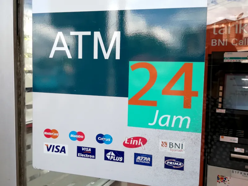 銀行ATM