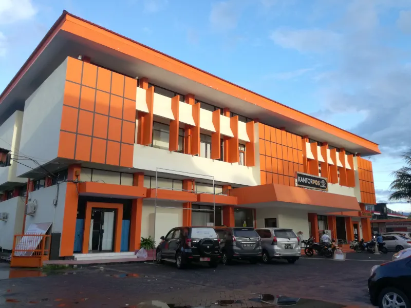 マナド郵便局本局