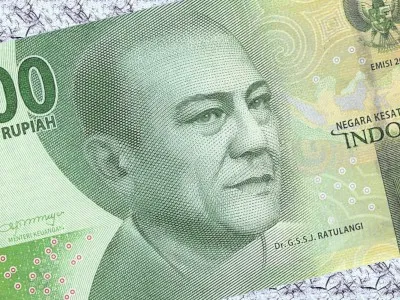 新2万ルピアの肖像はDr.サム・ラトゥランギ