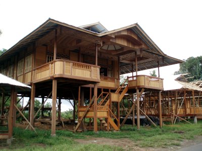 ミナハサ式木造家屋